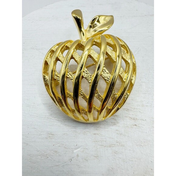 Apple Brooch Pin Gold Tone Teacher School Fall Autumn - Picture 5 of 5